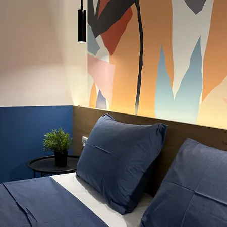 Bloom Boutique Готель *